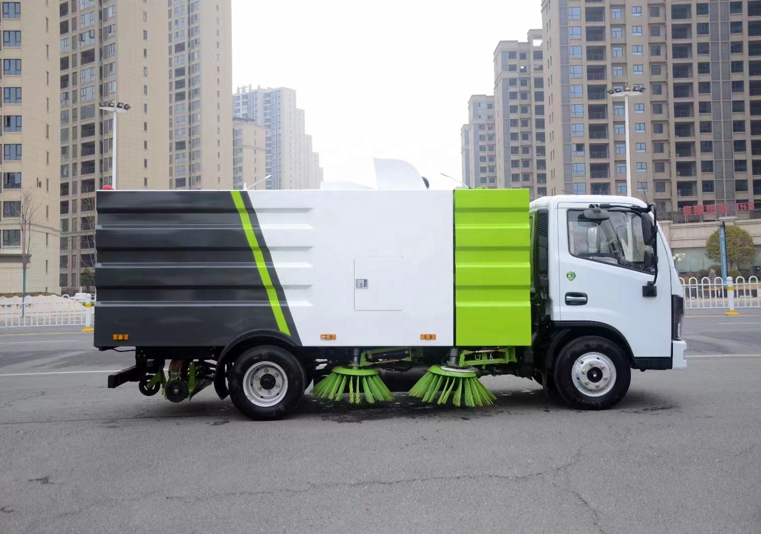 Urban Road Sweeper Truck